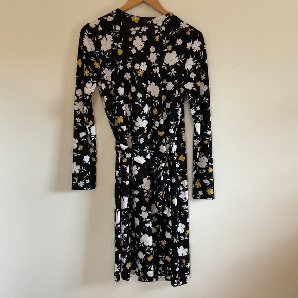 NWT Ann Taylor Floral Matte Jersey Wrap Dress Sz 8 Black White Office Academia - Picture 5 of 11